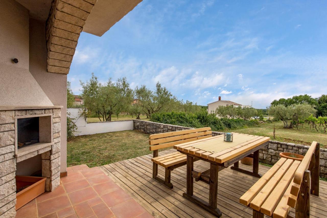 Holiday Home Bellavista Tar-Vabriga Kültér fotó