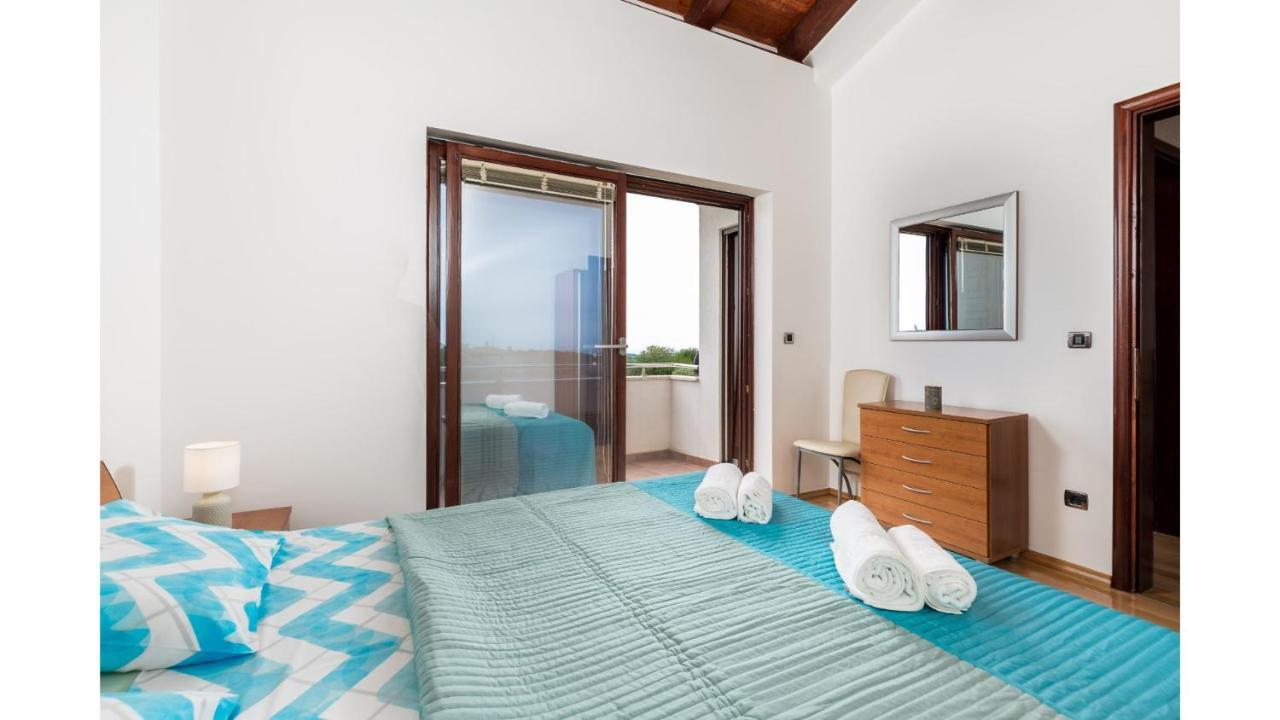 Holiday Home Bellavista Tar-Vabriga Kültér fotó
